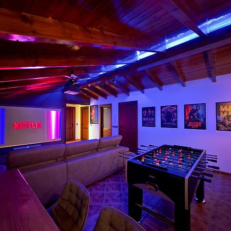 Chalet El Parral - Piscina Y Sala De Cine Malaga Luaran gambar
