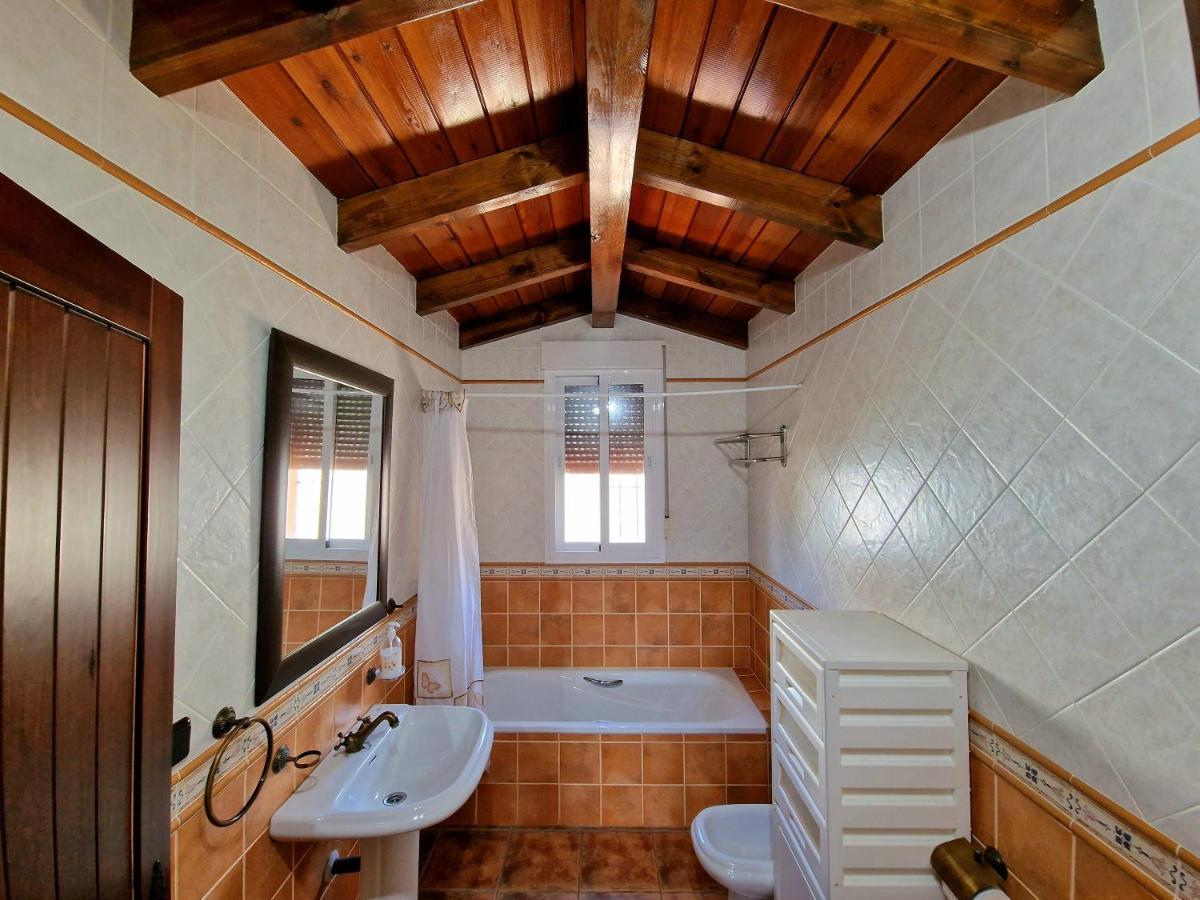 Chalet El Parral - Piscina Y Sala De Cine Malaga Luaran gambar