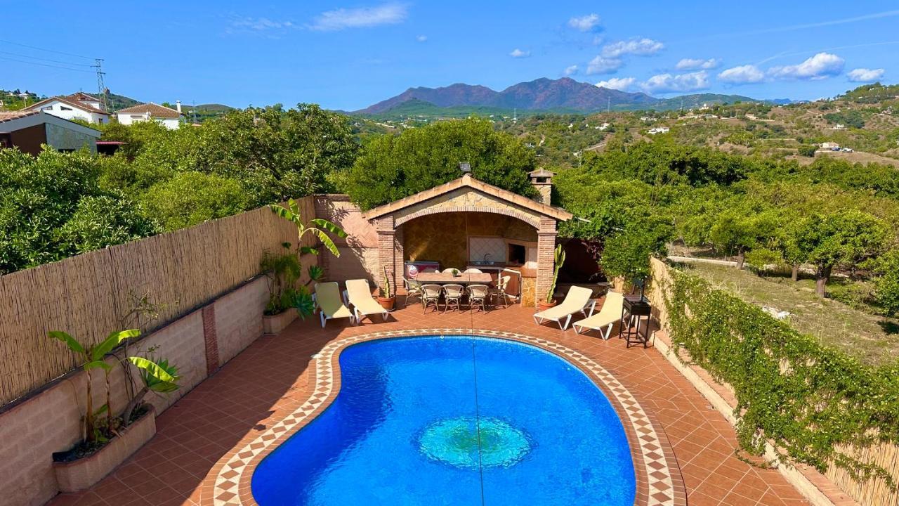 Chalet El Parral - Piscina Y Sala De Cine Malaga Luaran gambar