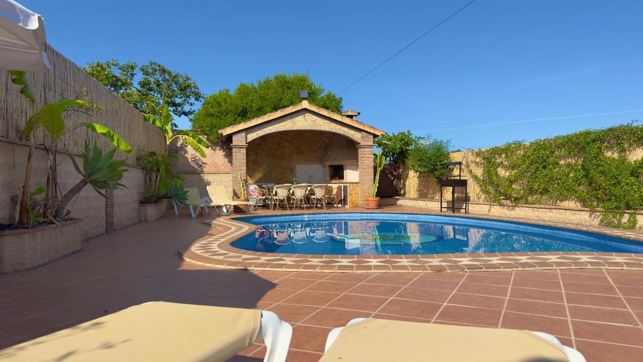 Chalet El Parral - Piscina Y Sala De Cine Malaga Luaran gambar