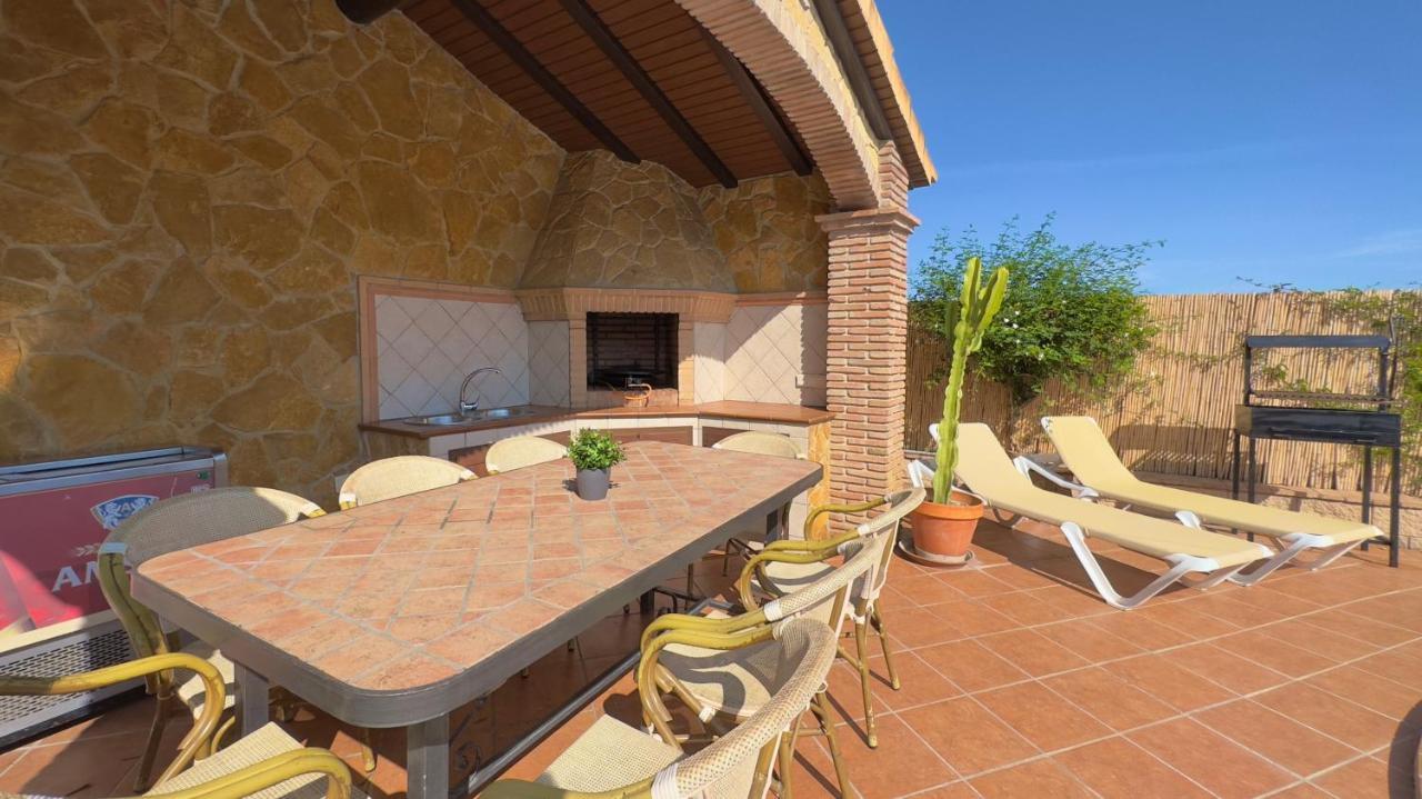 Chalet El Parral - Piscina Y Sala De Cine Malaga Luaran gambar