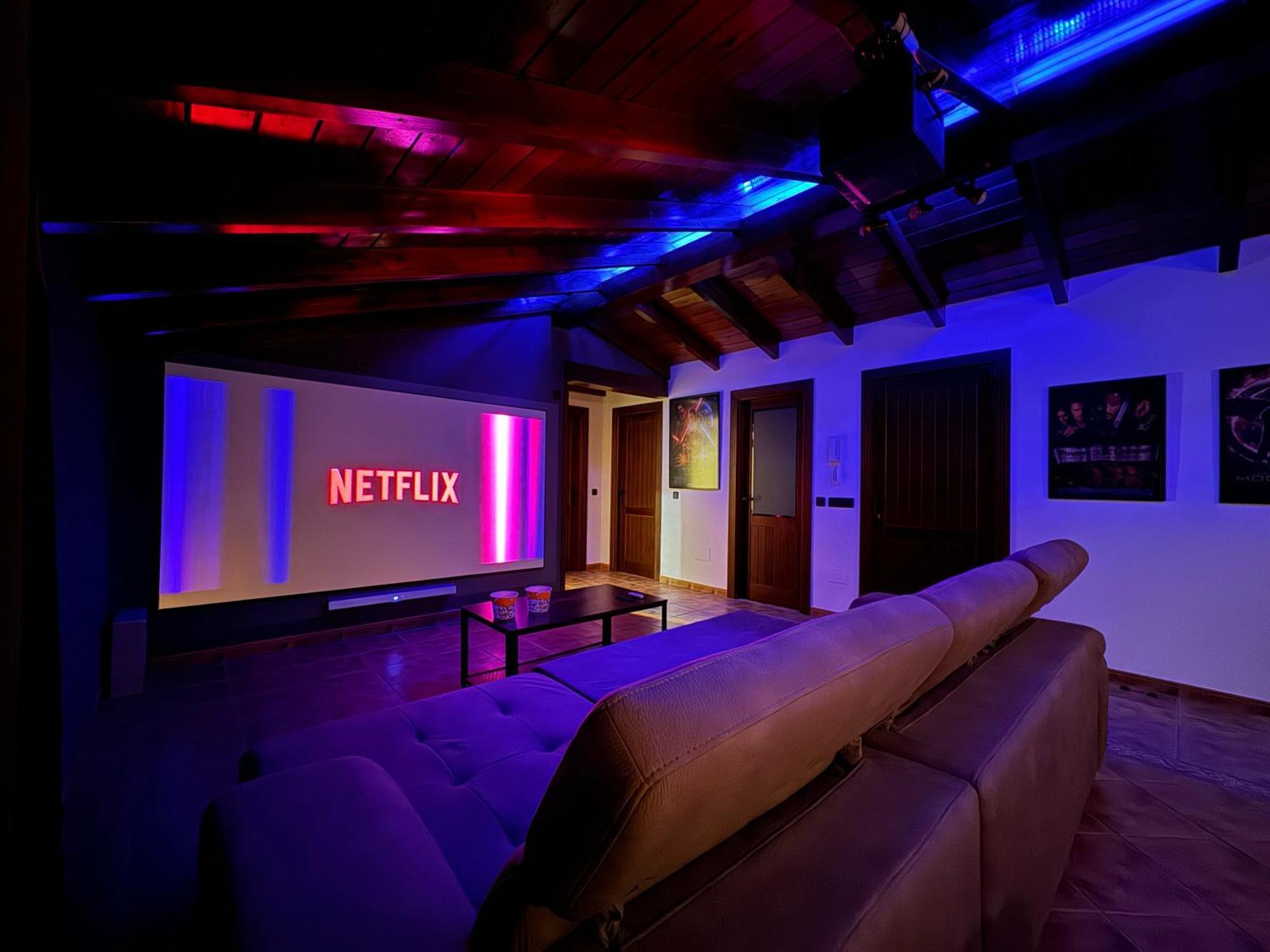 Chalet El Parral - Piscina Y Sala De Cine Malaga Luaran gambar