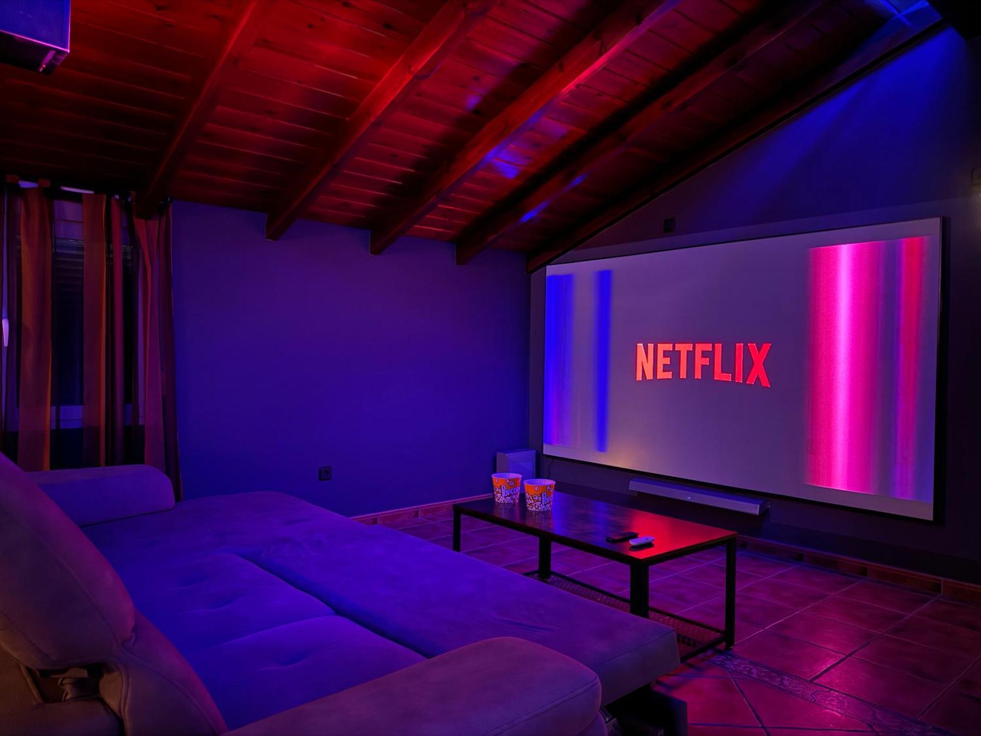 Chalet El Parral - Piscina Y Sala De Cine Malaga Luaran gambar