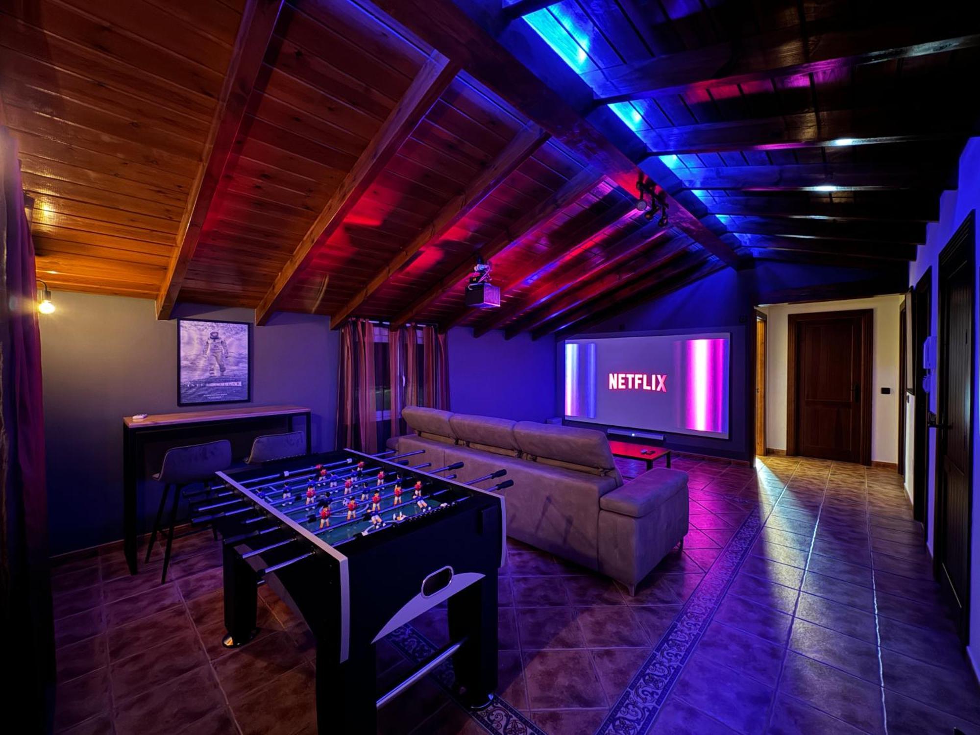 Chalet El Parral - Piscina Y Sala De Cine Malaga Luaran gambar